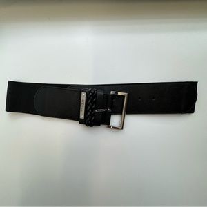 Kenneth Cole Reaction black wide stretchy elastic belt with silver buckle, S/M